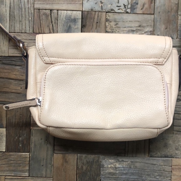 Tignanello NWOT Leather Crossbody Bag - Picture 10 of 12